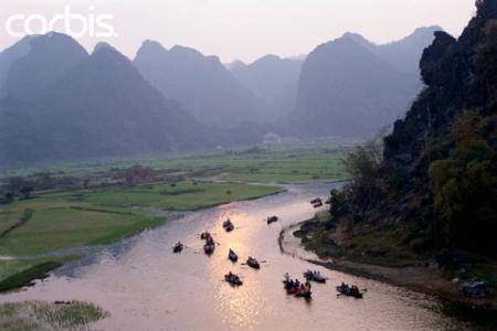 tour du lich le hoi chua huong
